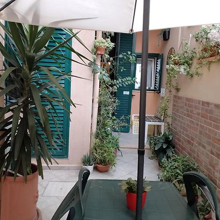 Il Piccolo Eden - Private Garden Apartment Livorno Luaran gambar